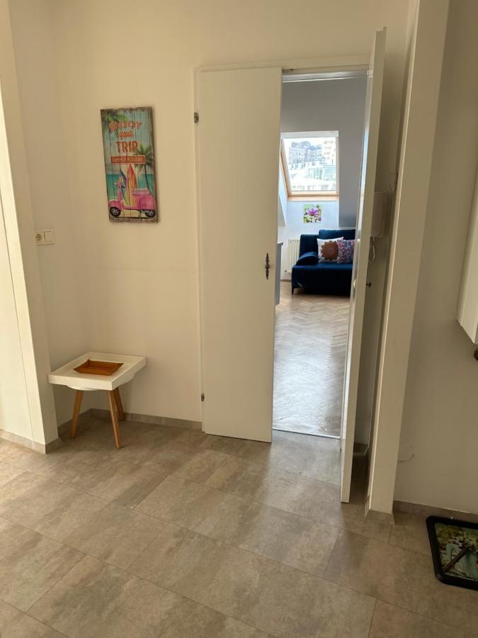 Apartment Klimatisiertes Dachgeschoss In Zentrum Wiens *